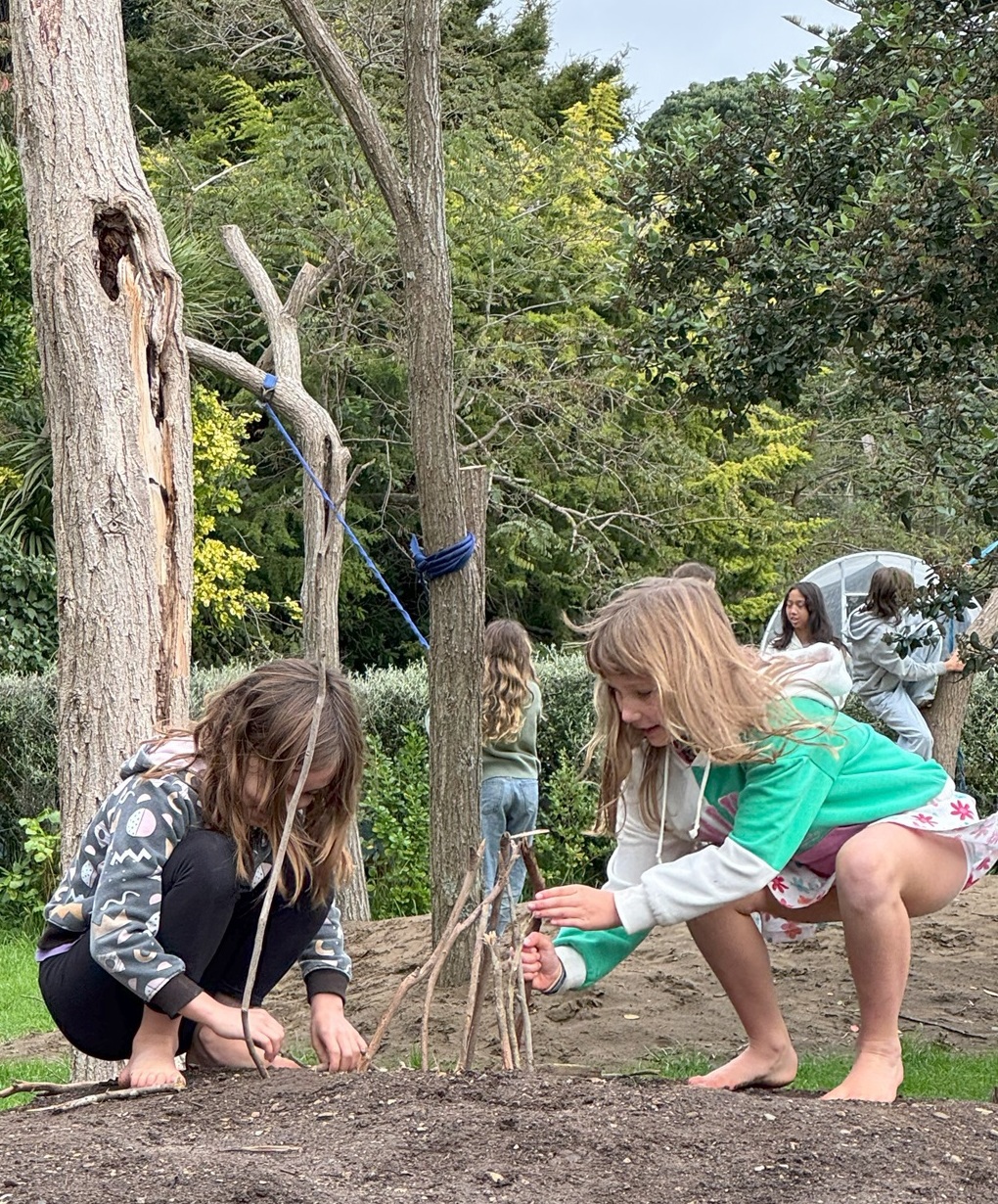 Ākonga at Paekākāriki School during breaktime.