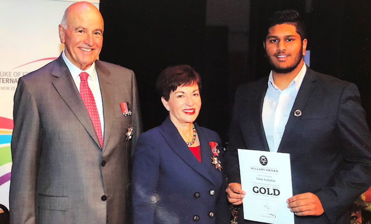 Ishan Kokulan receiving Gold Duke of Edinburgh award